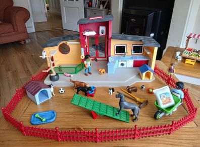 Playmobil Tiny Paws Hotel