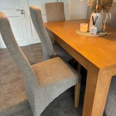 Kitchen Table and Chairs (6)