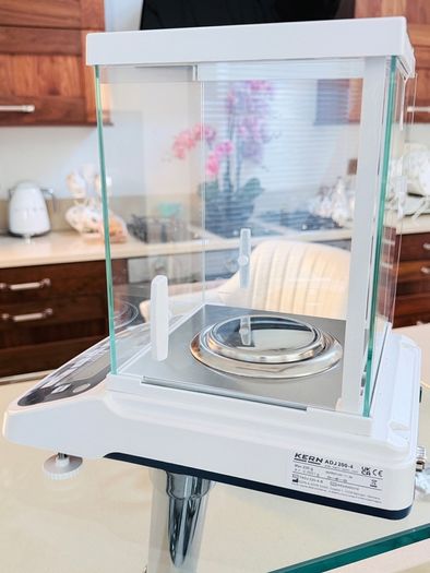 KERN ADJ 200-4 Analytical balance weighing scale