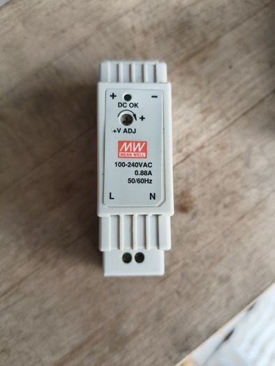 15vdc power supply