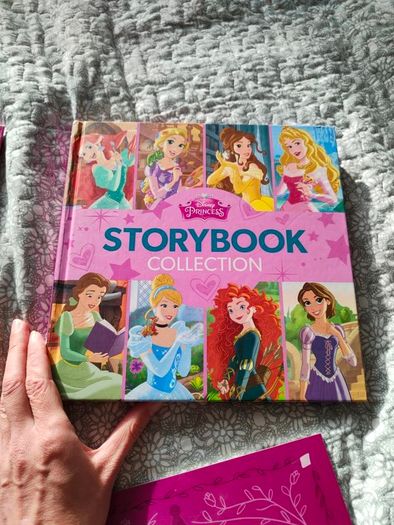 Bundle of books like new