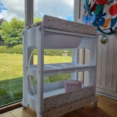 Bath & Changing Unit 0-12 months