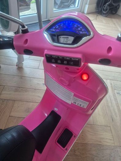 GTS Super Scooter 7.2V Lithium Electric Ride On Pink