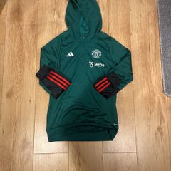 Manchester United training top