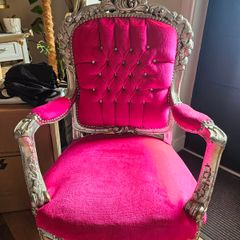 Boutique chair