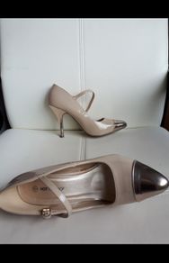Beige Shoes. Size 5