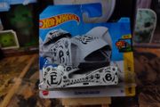 Cloak and Dagger ! White ! HW Art Cars ! 2023 ! Hot Wheels ! Mattel !