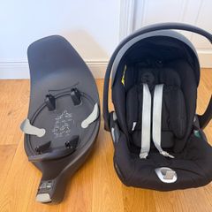 Cybex Platinum Cloud Z i-Size Car Seat + ISOFIX Base (Lie-Flat)