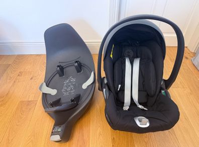 Cybex Platinum Cloud Z i-Size Car Seat + ISOFIX Base (Lie-Flat)