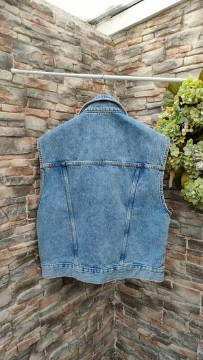Pull & Bear Distressed Denim Sleeveless Jacket  Unisex  Size Small