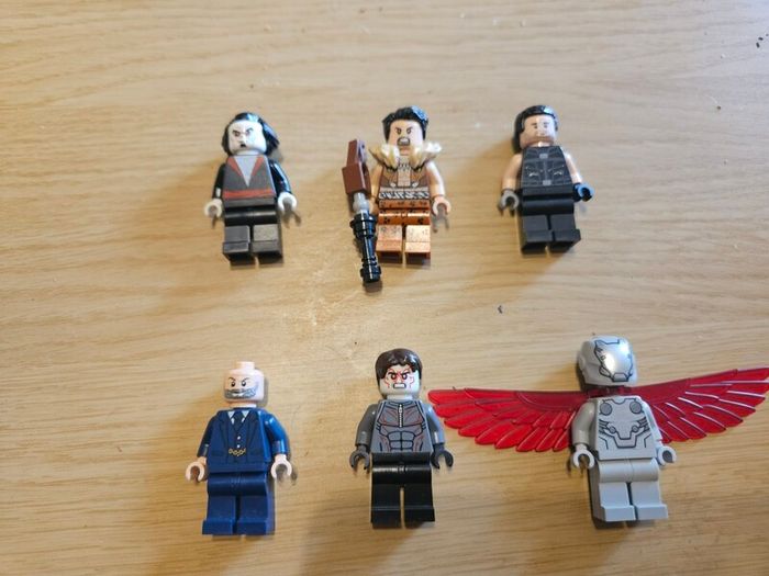 Lego Marvel Minifigure Bundle