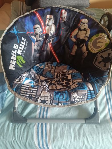 Toy bundle and chair