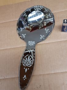 Vanity mirror