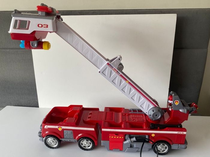 Paw patrol fire engine