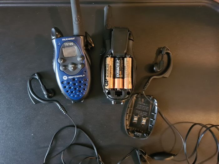Motorola T5720 FM Walkie Talkie 2 Way Radio