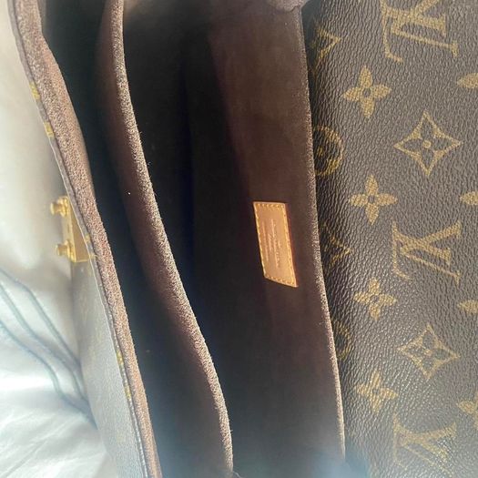 Louis Vuitton pochette metis