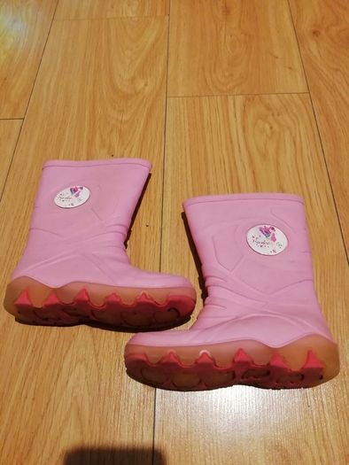 Girls wellies