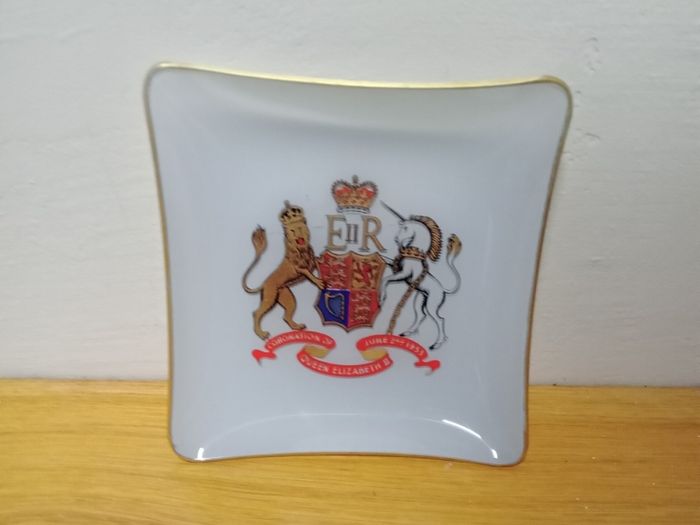 Queen Elizabeth Coronation 1953 Ashtray Trinket Dish