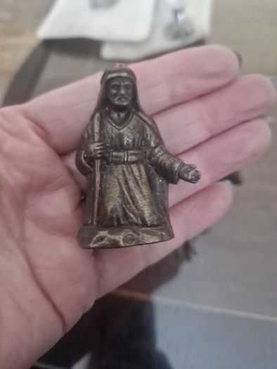 brass figures