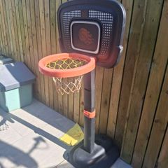 Basketball stand