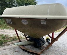 Abbey 1 Tonne Fertiliser Spinner