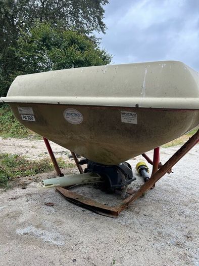 Abbey 1 Tonne Fertiliser Spinner