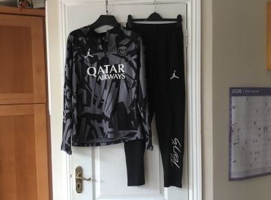 PSG Jordan Mens Tracksuit Black/Grey Size S