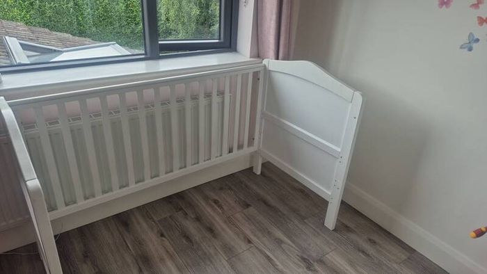 free cot
