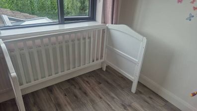 free cot