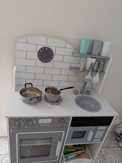 Kids Kitchen