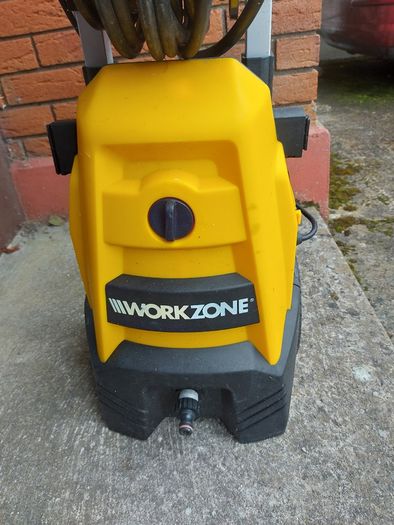 WORKZONE 2200W High Pressure Washer, Model Q1W-SP20-1900A, working great and in excellent condition