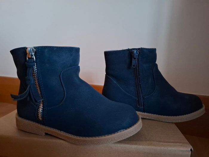 Girls fleece lined swede boots BNWOT