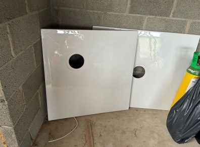 2 wet room trays 1000x1000 and 1200x1000 comes with traps brand new still plastic on them