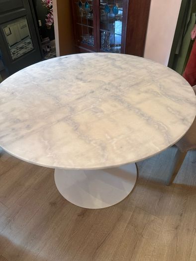 marble dining table