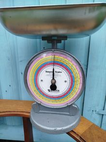 intage Industrial Salter coin scales