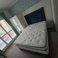 queen beds