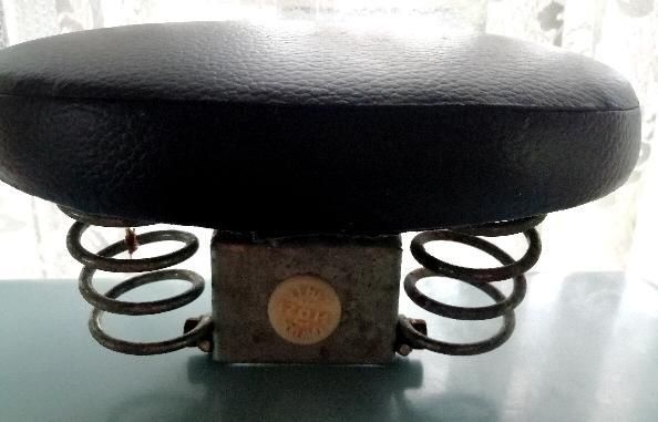 Antique saddle