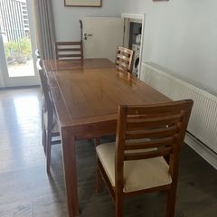 Jonathan Charles Extending Dining Table & 5 Flanagans Chairs