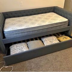 Day bed