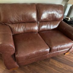 2 seater leather couches