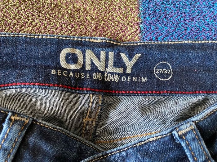 Only denim jeans for women, in immaculate condition.