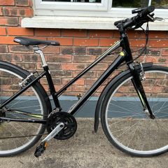 Giant Escape 3 Women's Hybrid Bike  Excellent Con