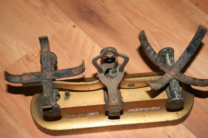Vintage Scale