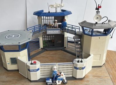 Play Mobile Jail