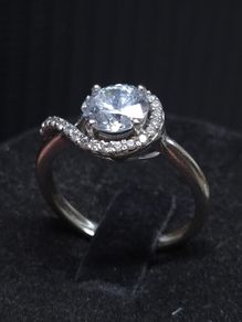 9ct White Gold Dublin Hallmarked Halo Ring Size 54