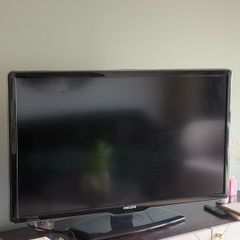 Philips 42 inch HD TV with USB & HDMI