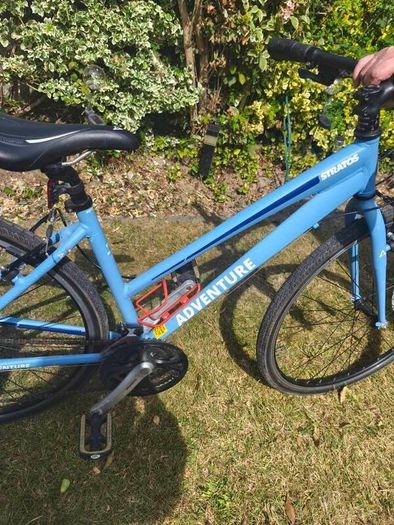 Adventure Hybrid bike 17" frame