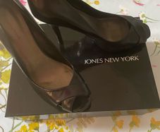 Jones New York Heels