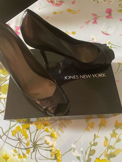 Jones New York Heels