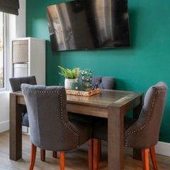 EZliving Dining Table and 4 chairs